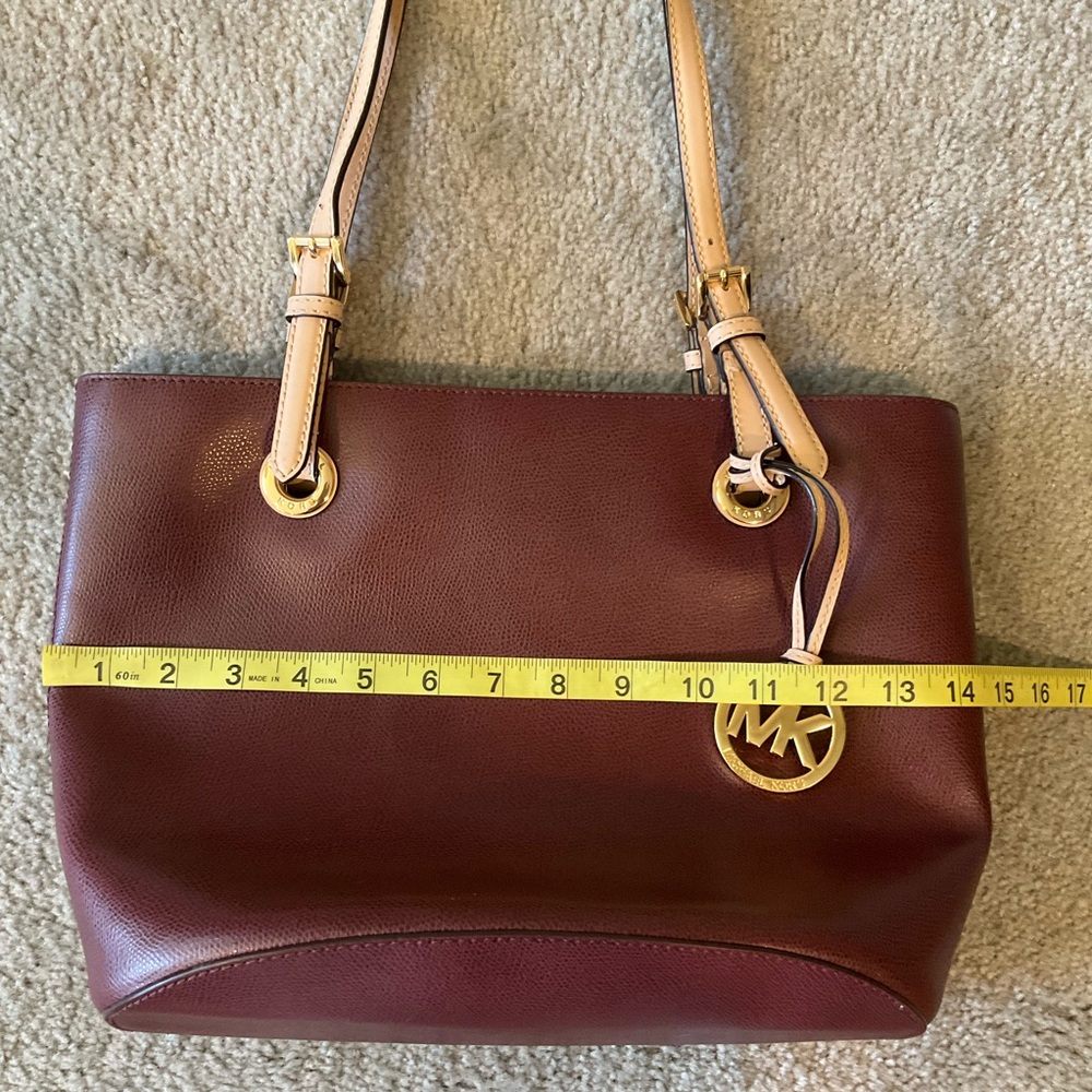 ❗️SOLD❗️Michael Kors Jet Set Medium Leather Tote - Picture 11 of 15